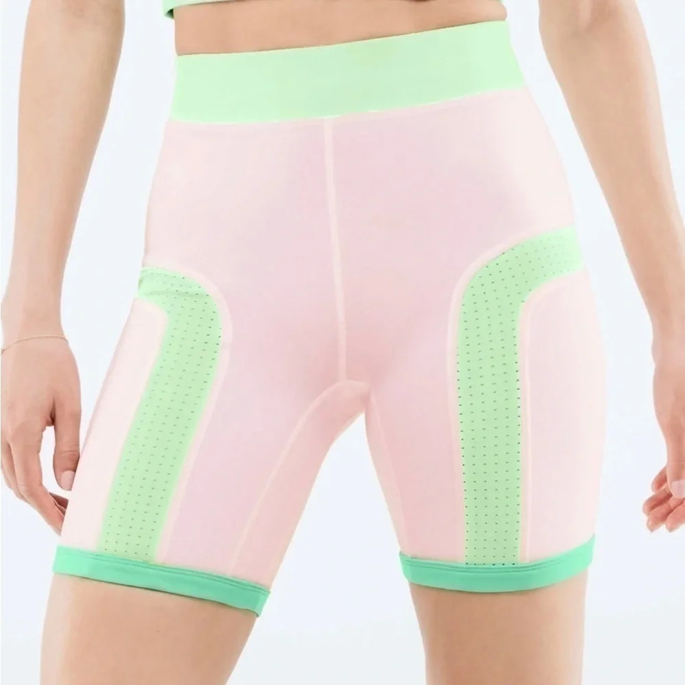 Fabletics high waisted motion 365 color block shorts size medium - Picture 1 of 11
